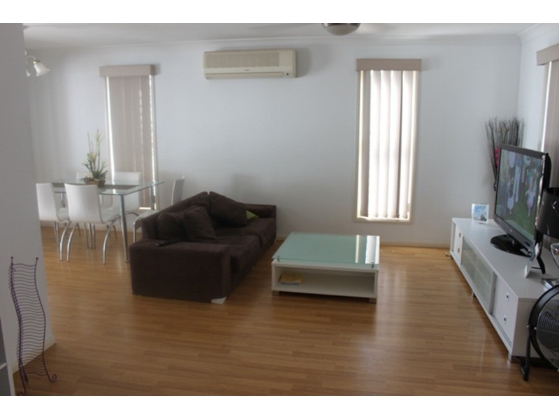 1/39 Binstead Drive, Southport QLD 4215