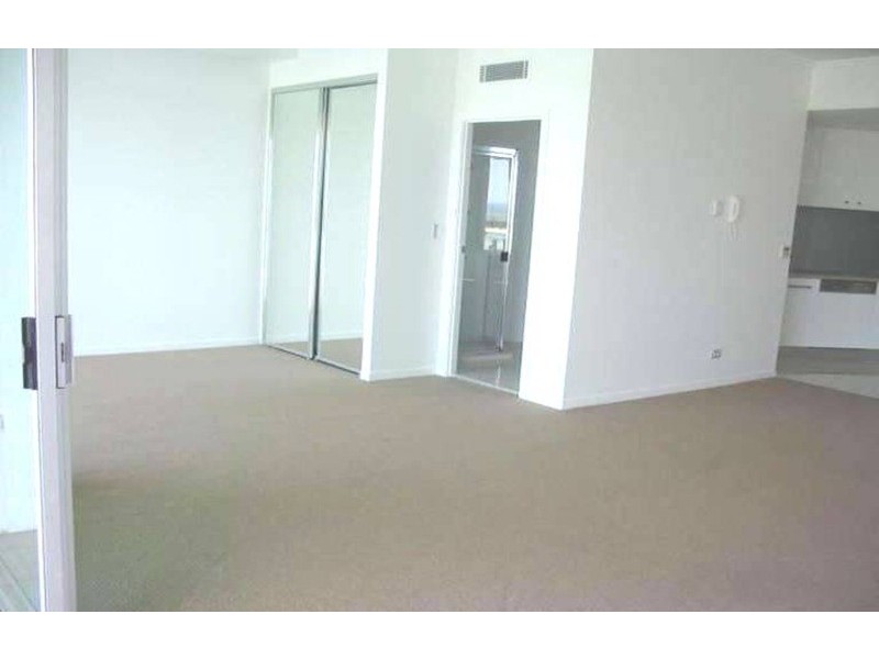 1303/300 Marine Parade, Labrador QLD 4215