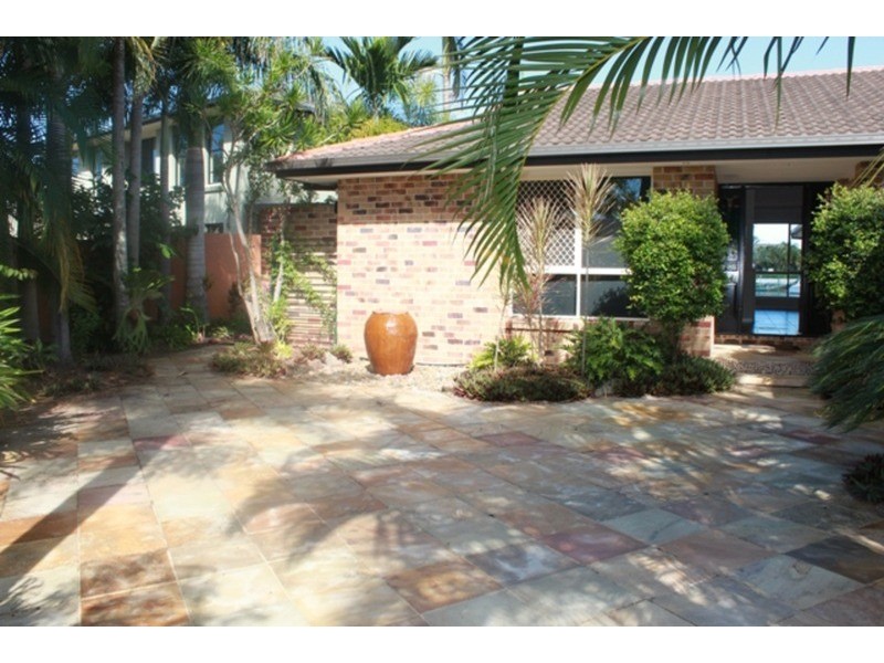 5 Erave Avenue, Runaway Bay QLD 4216