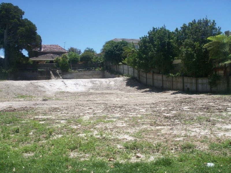 1 Chester Terrace, Southport QLD 4215