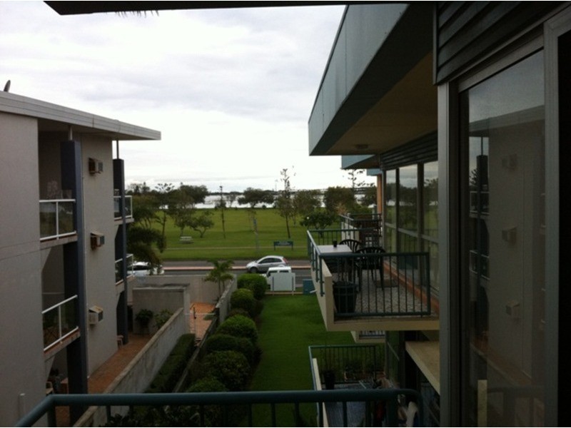 11/128 Marine Parade, Southport QLD 4215