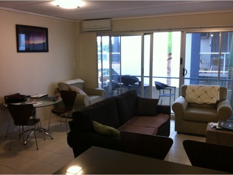 11/128 Marine Parade, Southport QLD 4215