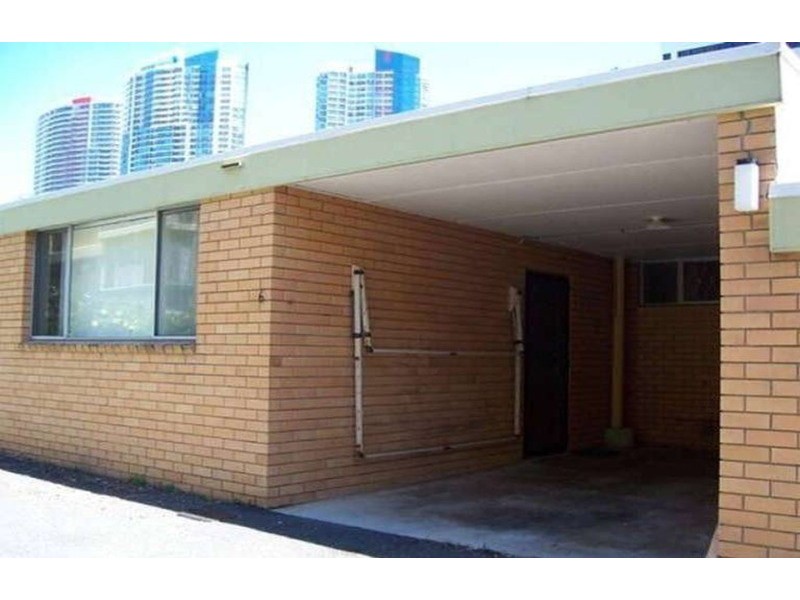 6/4 Marine Parade, Southport QLD 4215