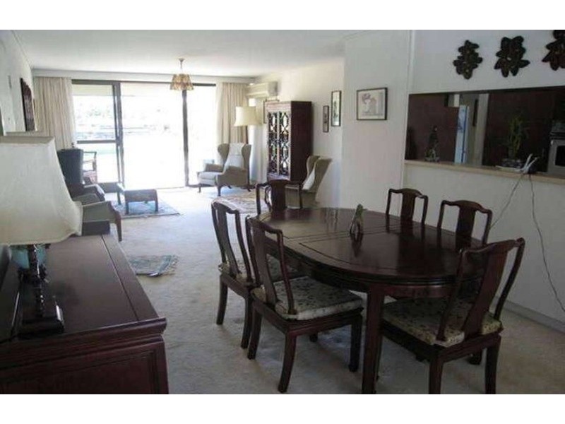 9/2 Marine Parade, Southport QLD 4215