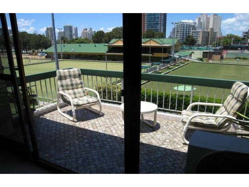 9/2 Marine Parade, Southport QLD 4215
