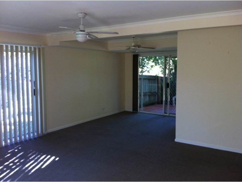 14/105 Ridgeway Avenue, Southport QLD 4215