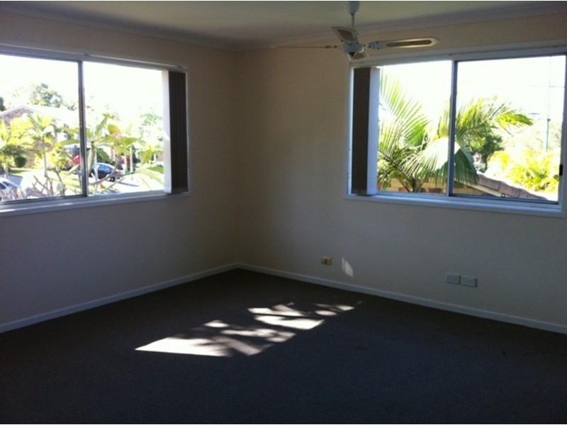 14/105 Ridgeway Avenue, Southport QLD 4215