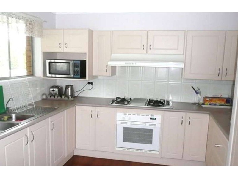 5 Larwon Terrace, Southport QLD 4215