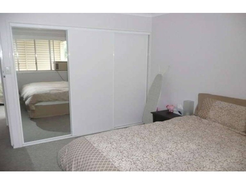 5 Larwon Terrace, Southport QLD 4215