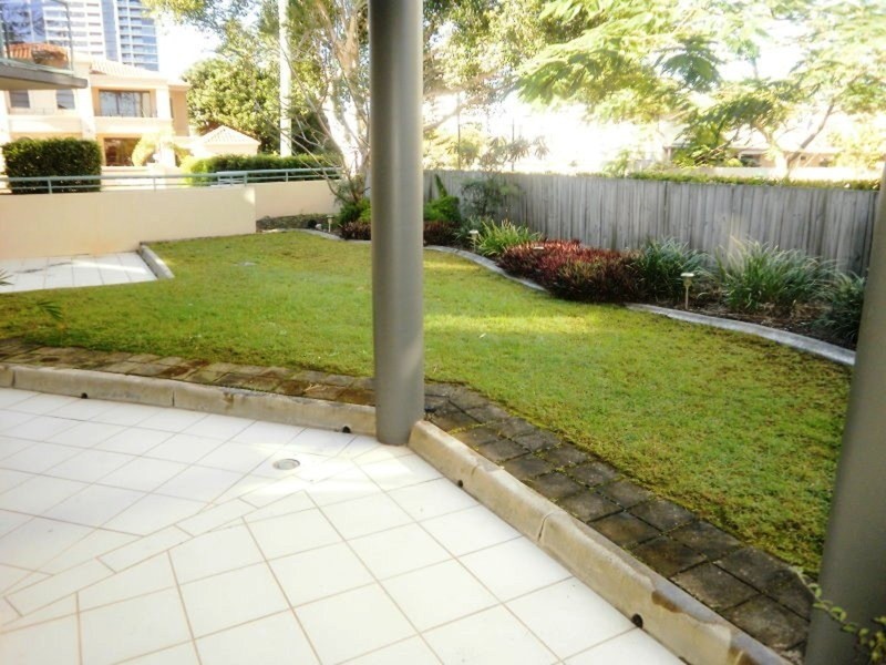 Chevron Island QLD 4217