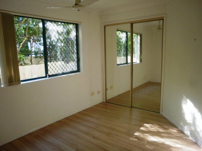 Chevron Island QLD 4217