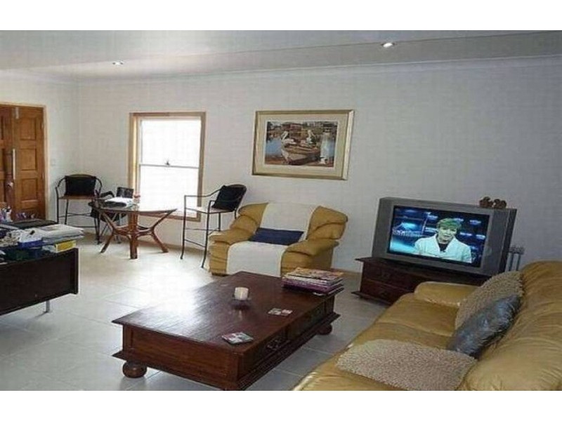 14 Bright Avenue, Labrador QLD 4215