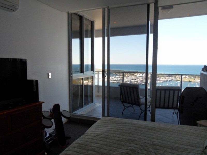 3004/4 Como Crescent, Southport QLD 4215