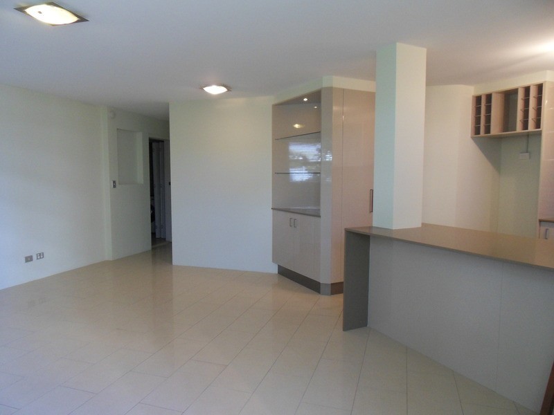 5/186 Ferny Avenue, Surfers Paradise QLD 4217