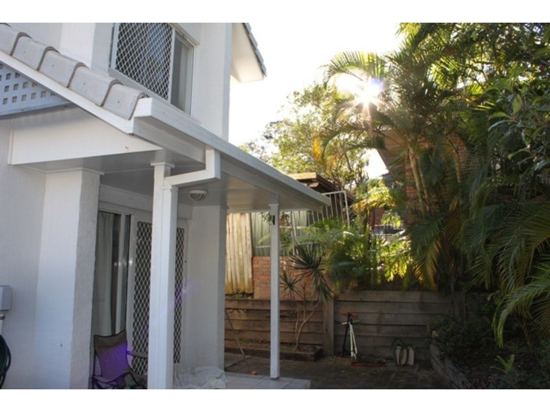 5/28 Chester Terrace, Southport QLD 4215