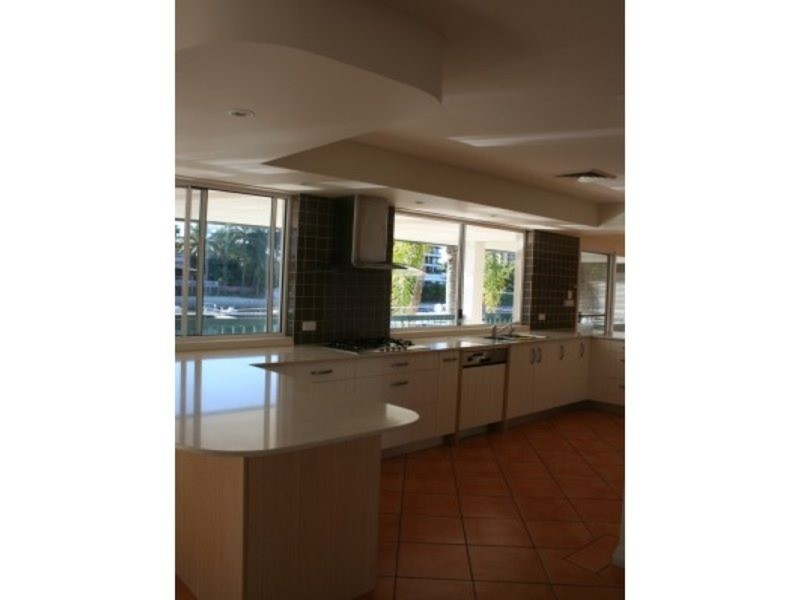 Paradise Waters QLD 4217