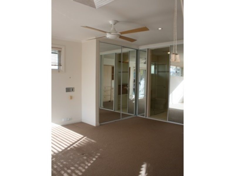 Paradise Waters QLD 4217