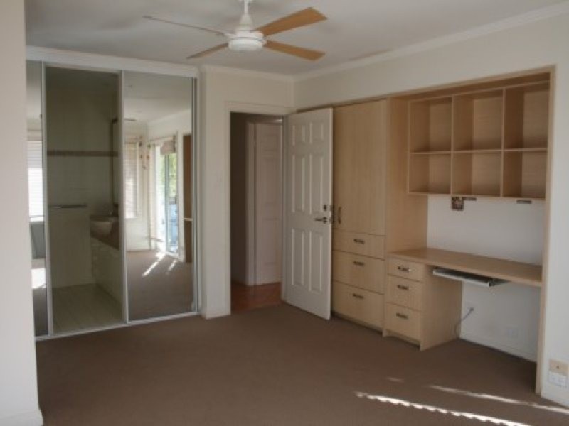 Paradise Waters QLD 4217