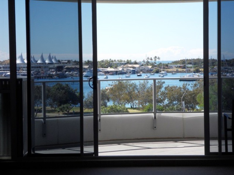 804/4 Como Crescent, Southport QLD 4215