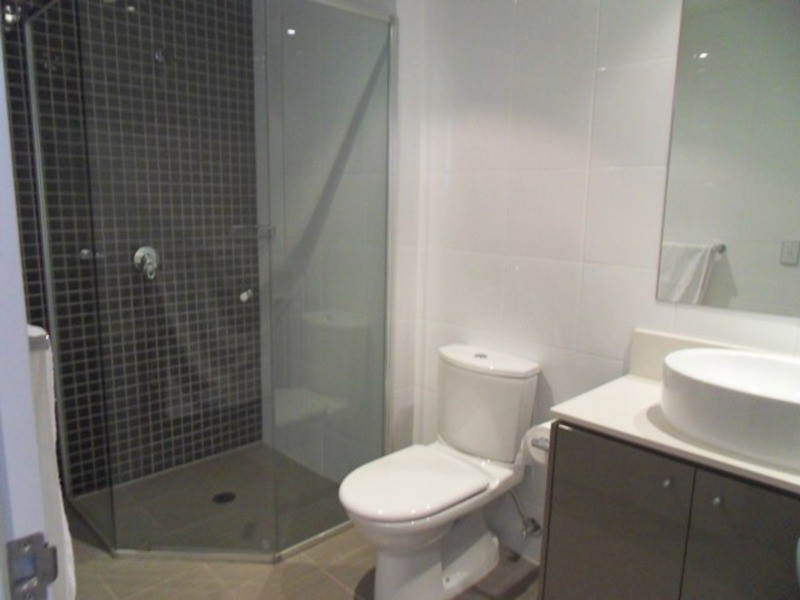 804/4 Como Crescent, Southport QLD 4215