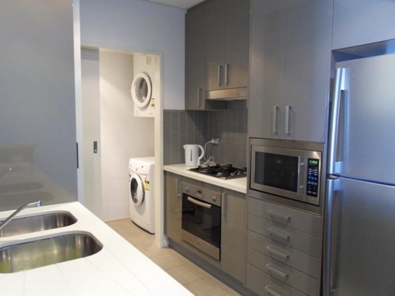 804/4 Como Crescent, Southport QLD 4215