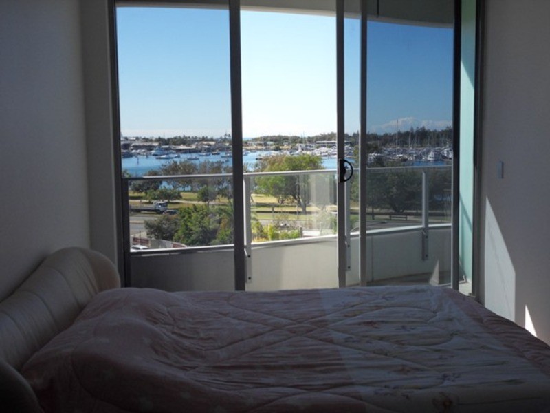 804/4 Como Crescent, Southport QLD 4215