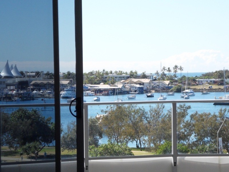 804/4 Como Crescent, Southport QLD 4215