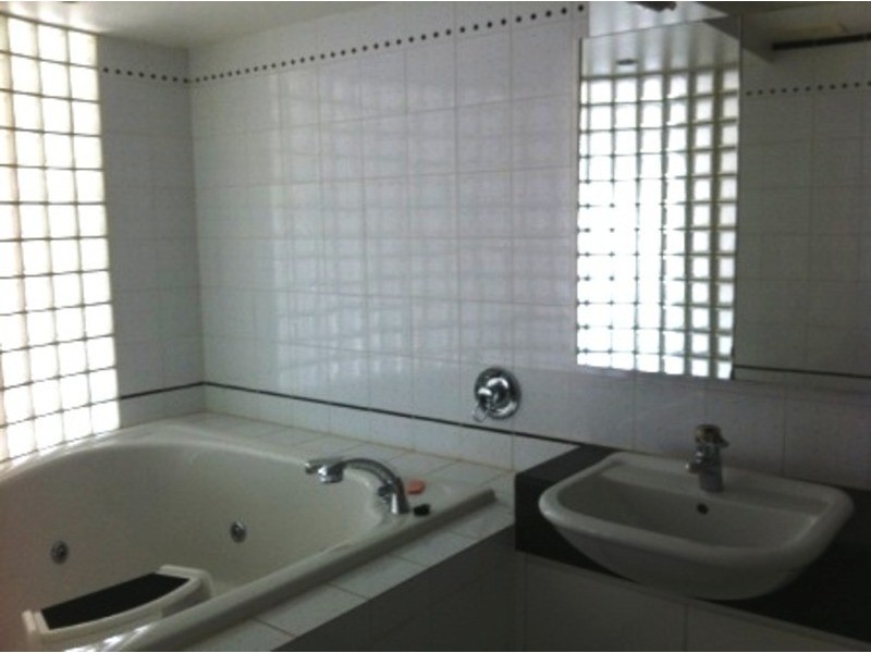 Paradise Waters QLD 4217