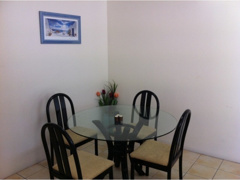 7/Surfers Tradewinds Cnr Beach Road And Wharf Road, Surfers Paradise QLD 4217