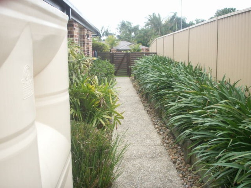 51 Henry Cotton Drive, Parkwood QLD 4214