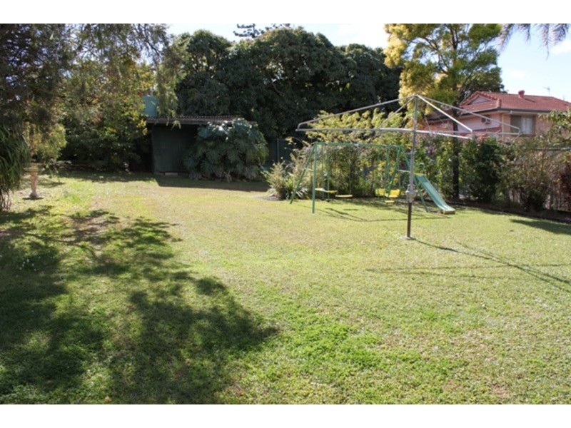 65 Eugaree Street, Southport QLD 4215