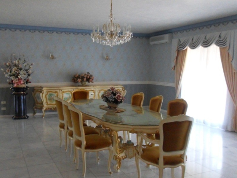 29 Cessnock Close, Mermaid Waters QLD 4218