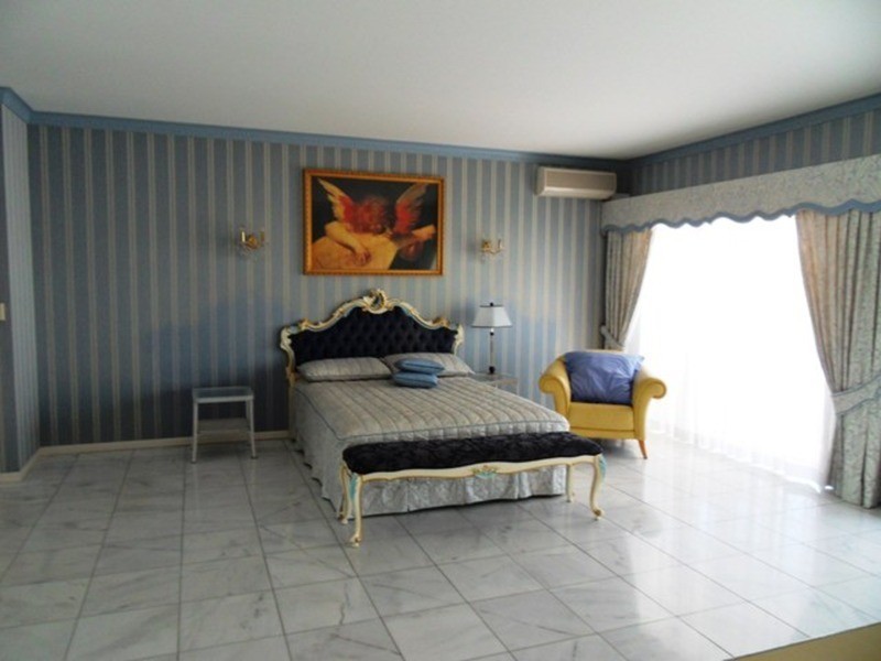 29 Cessnock Close, Mermaid Waters QLD 4218