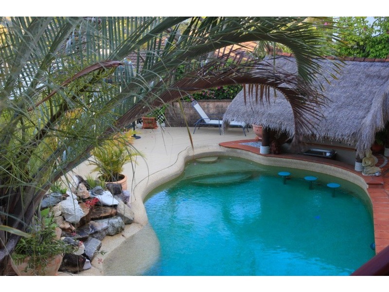 27 Amethyst Court, Carrara QLD 4211