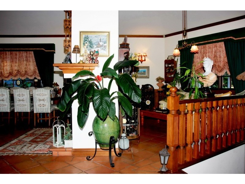 27 Amethyst Court, Carrara QLD 4211