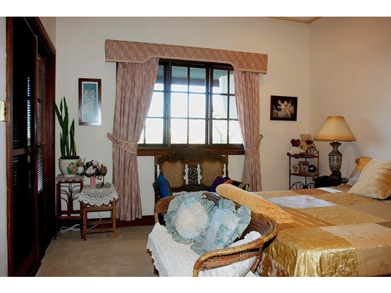 27 Amethyst Court, Carrara QLD 4211