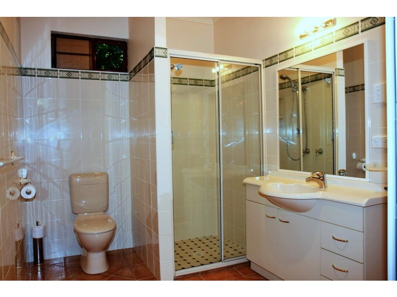 27 Amethyst Court, Carrara QLD 4211