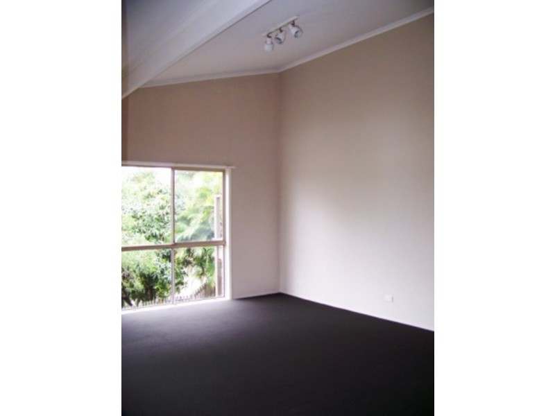 Elanora QLD 4221