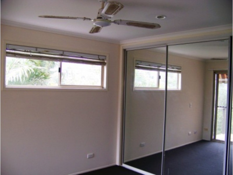 Elanora QLD 4221