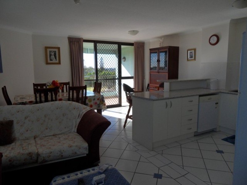 3A/114 Marine Parade, Southport QLD 4215