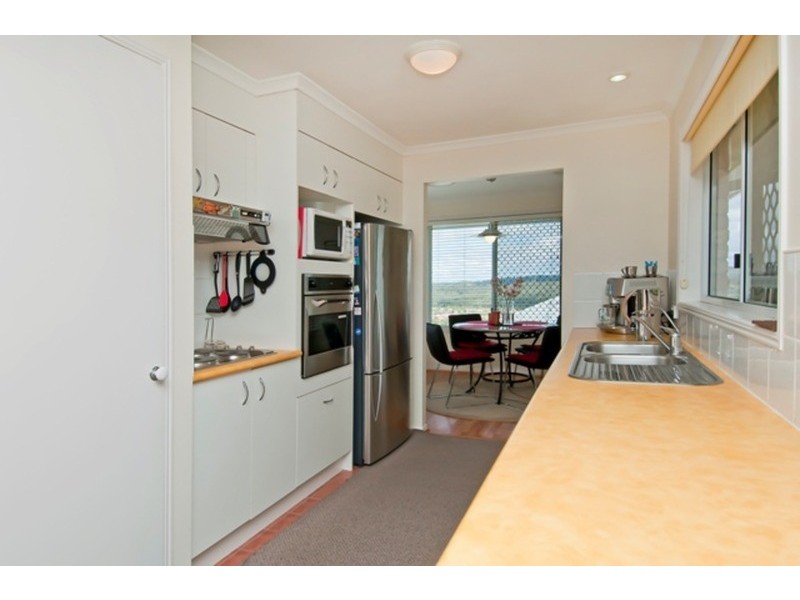 32 Pago Terrace, Pacific Pines QLD 4211