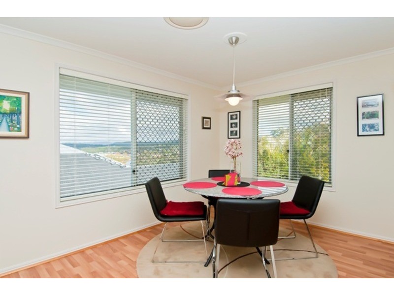 32 Pago Terrace, Pacific Pines QLD 4211