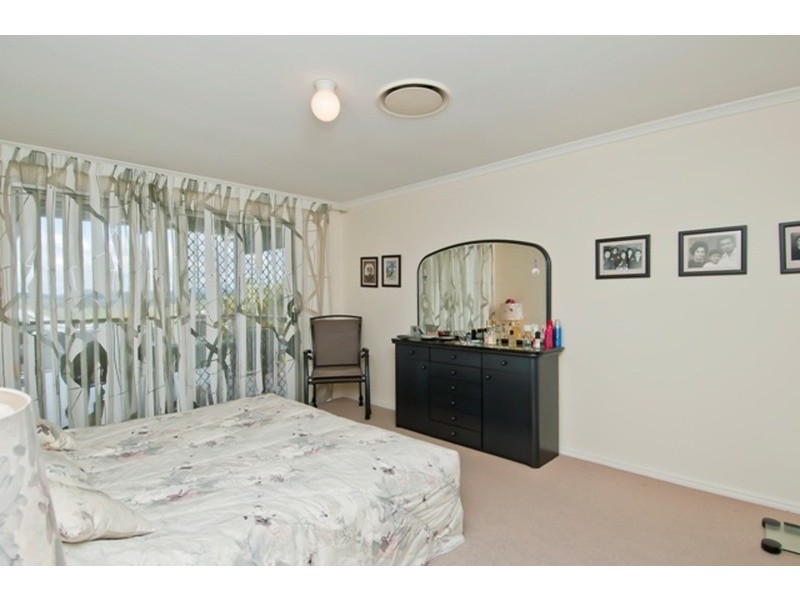 32 Pago Terrace, Pacific Pines QLD 4211