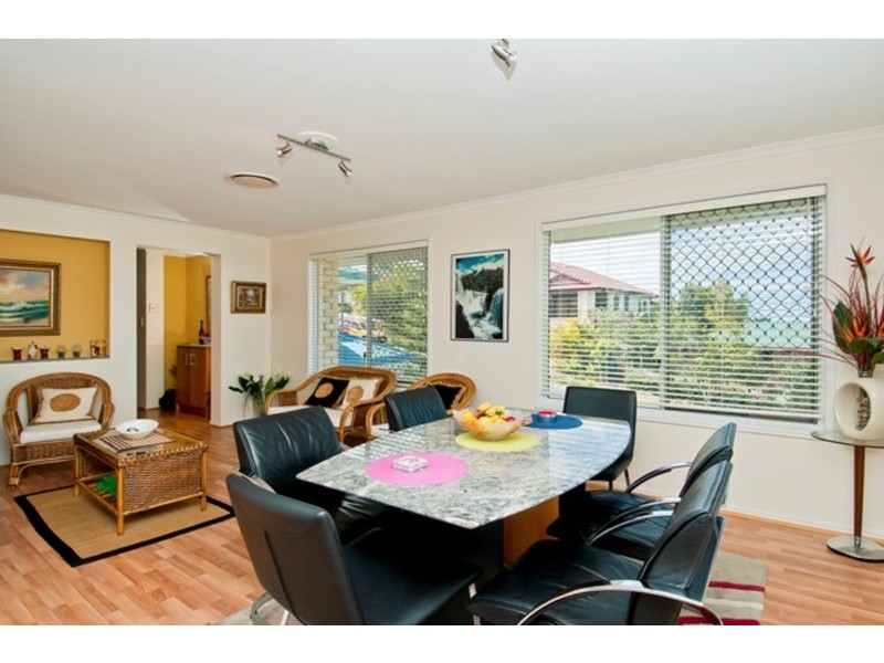 32 Pago Terrace, Pacific Pines QLD 4211