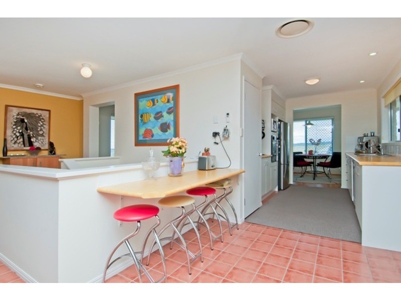 32 Pago Terrace, Pacific Pines QLD 4211