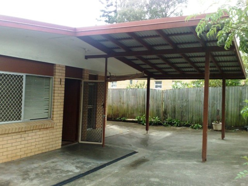 25 Horder Avenue, Labrador QLD 4215