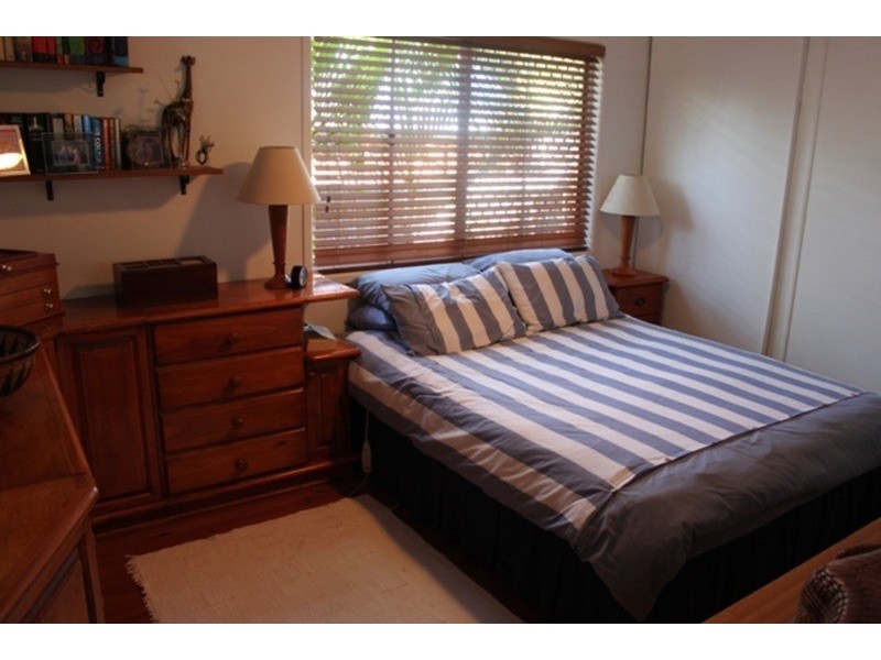 8 Moora Street, Ashmore QLD 4214