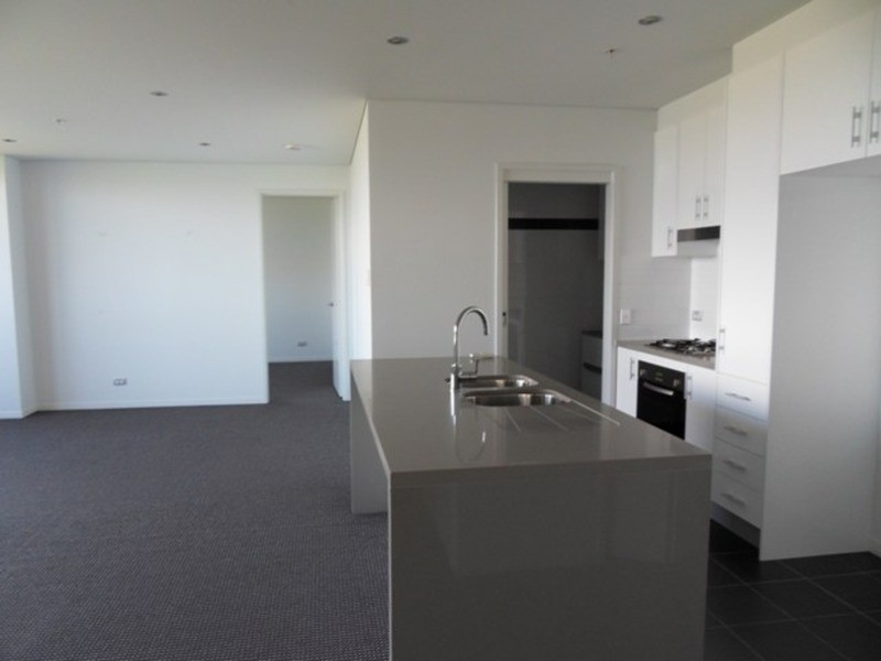 1808/2 Aqua Street, Southport QLD 4215