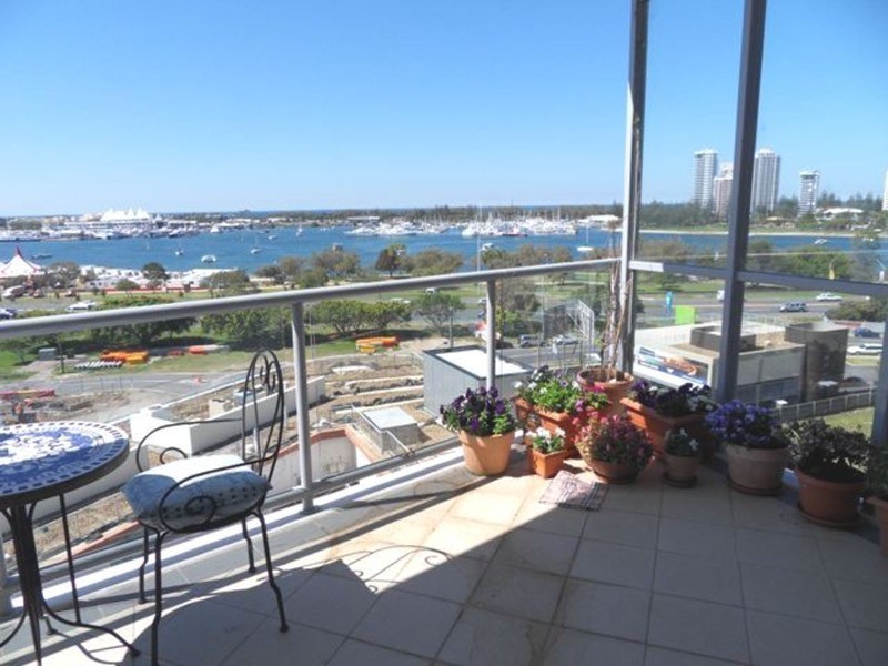 1006/1 Como  Crescent, Southport QLD 4215