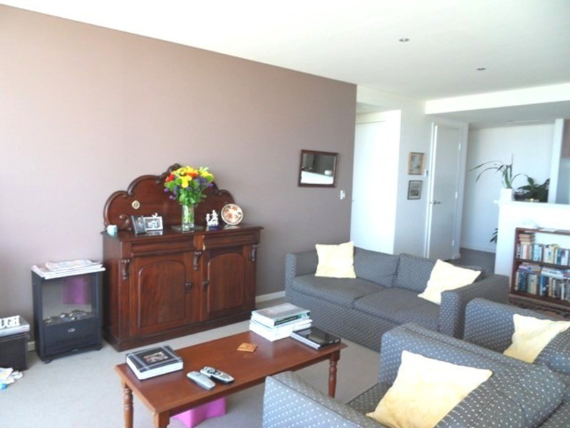 1006/1 Como  Crescent, Southport QLD 4215